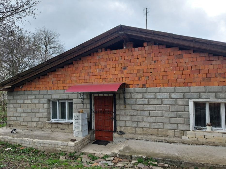 Незавершене будівництво