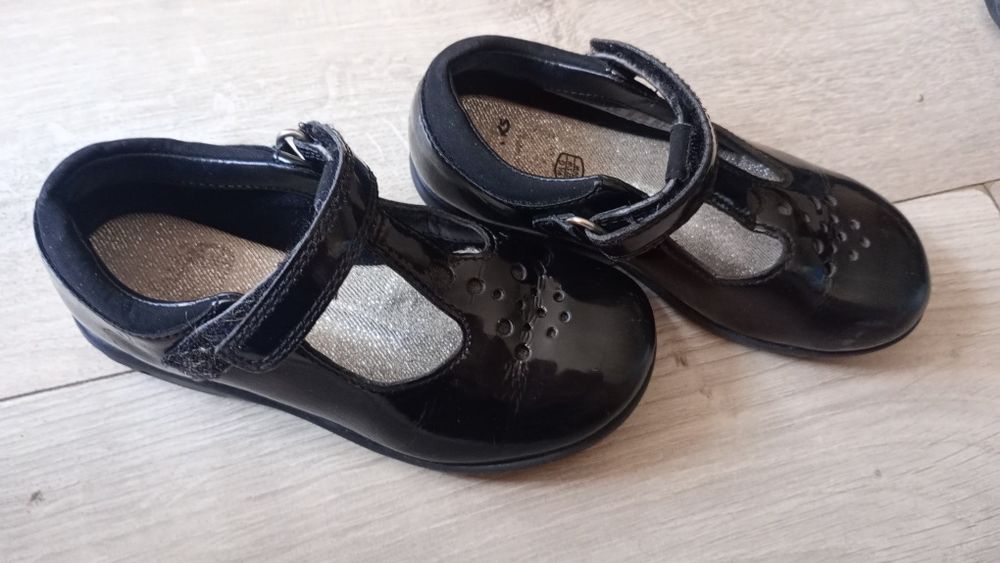 Lakierki dla dziewczynki