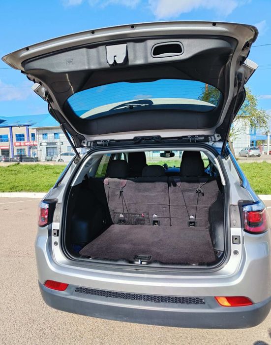 Продам Jeep Compass  Sport (4*4)2021року  2.4L бензин