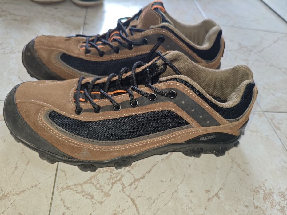 Bota Berg de Trilha ÓTIMO ESTADO