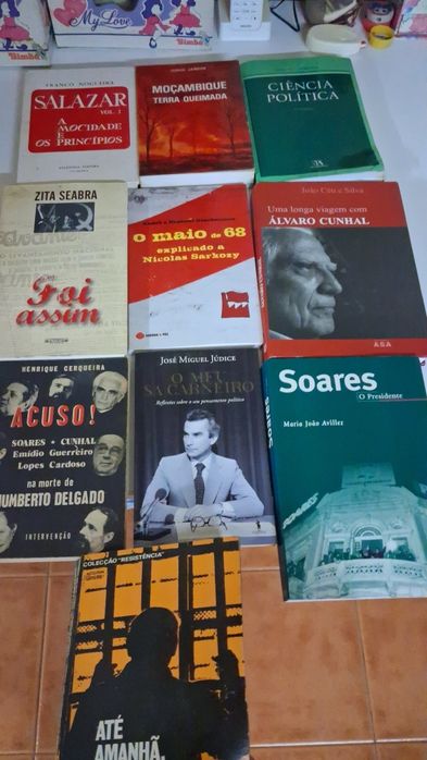 Livros sobre política cada 8 euros