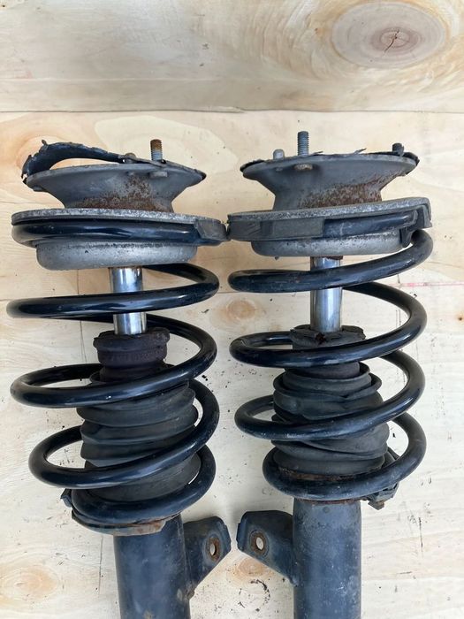 amortyzatory przód sprężyny bmw e60 e61 x-drive 530xd 6772219 6772220