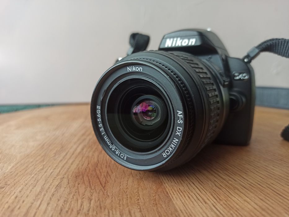 Фотокамера  Nikon D-40
