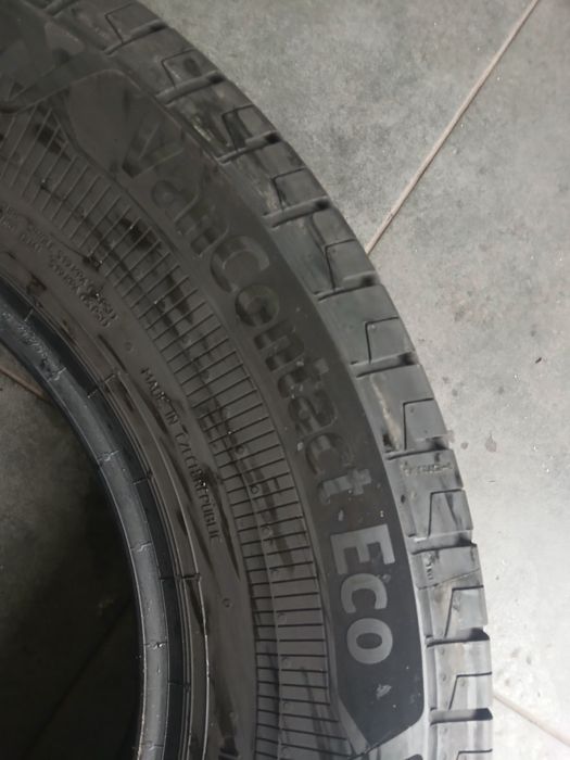 4 pneus 215 70 r15C continental