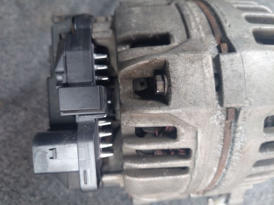 Генератор VW Golf IV Bora Skoda Audi