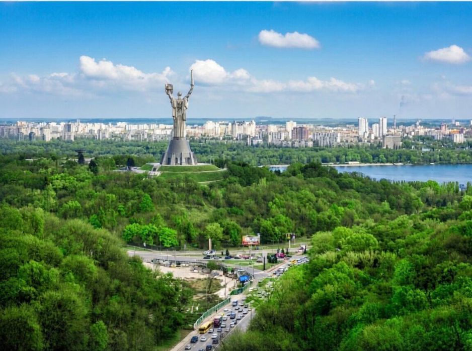 Продажа здания на Печерске, Ломаковская ( Мичурина ) 55, Вид Лавра.