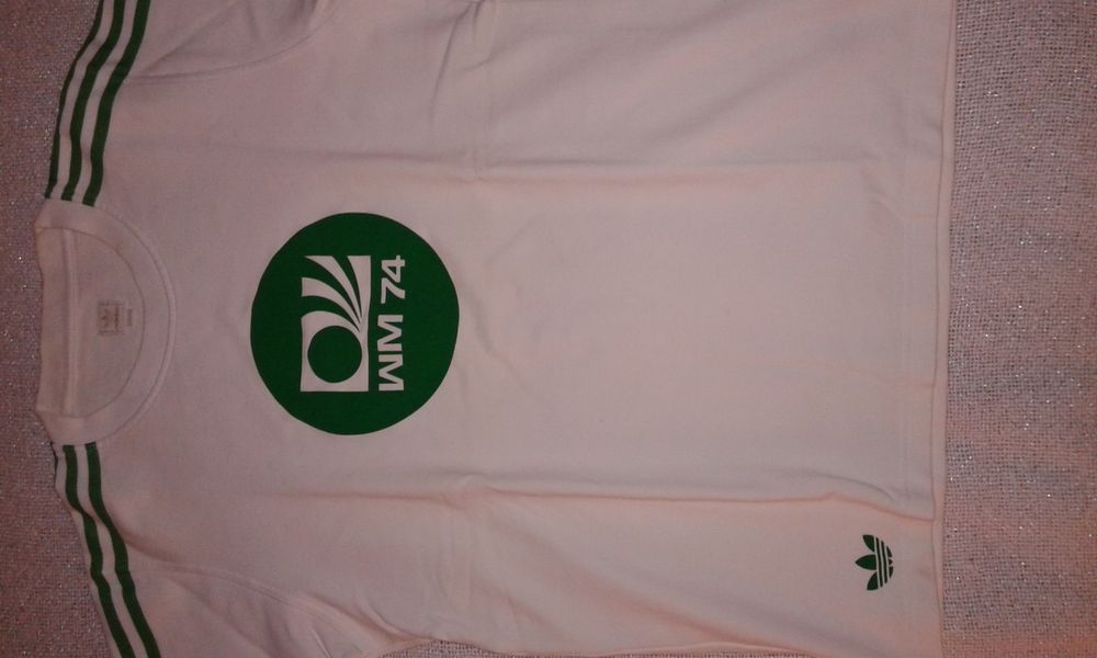 Camisola algodão, marca adidas, alusiva ao mundial de 1974 na Alemanha/RFA. retro/vintage, como nova.