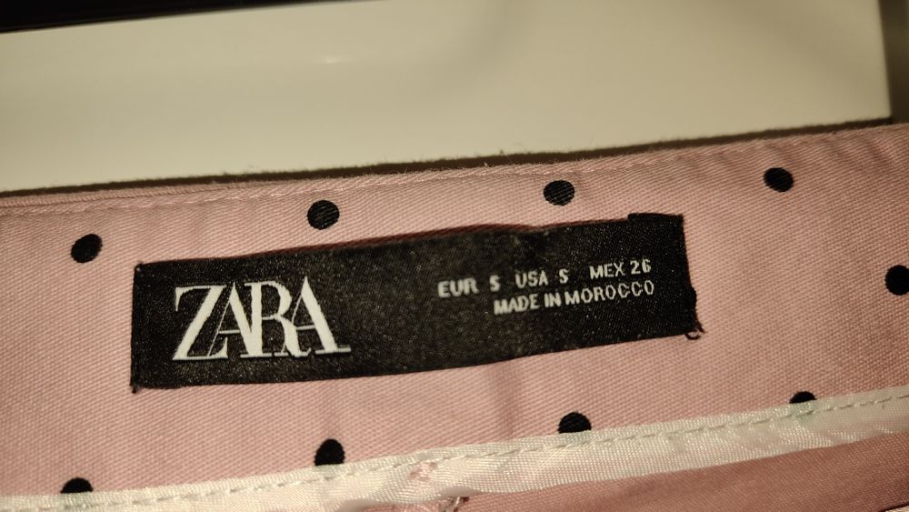 Spodenki Zara r. S kropeczki szorty