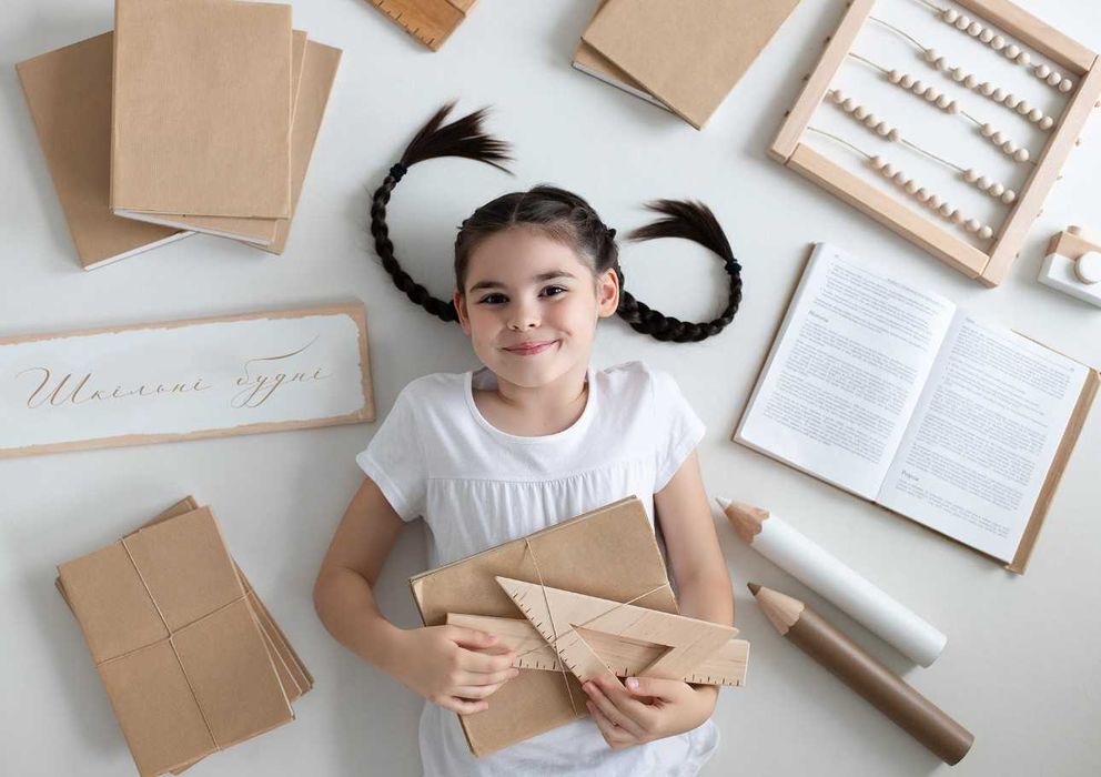 Шкільні альбоми. Фотограф