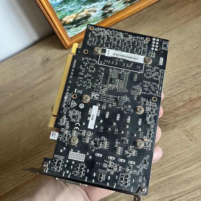 Karta graficzna zotac 1060 3gb jeden wiatrak sprawna