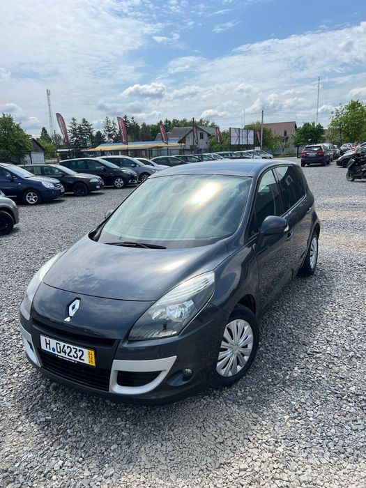 Renault Scenic 2009рік