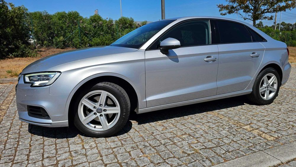 Audi A3 8v Limousine 30TDI 116cv — photo 2