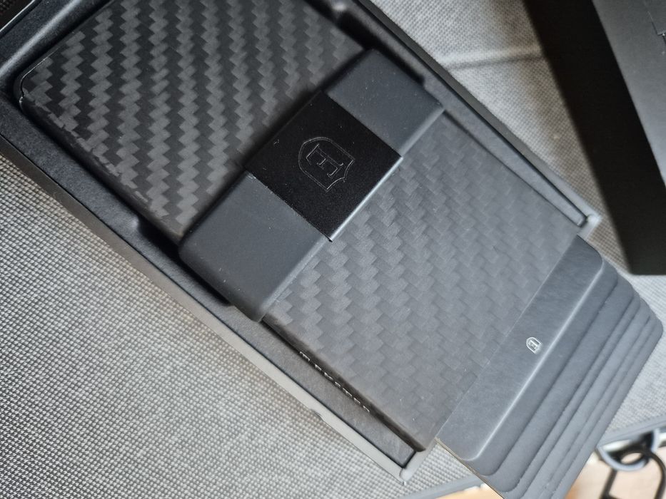 Ekster Cardholder Pro - Carbon Fiber