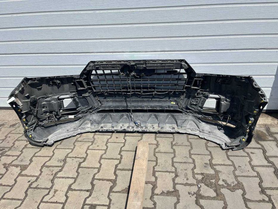 Audi Q7 4M бампер