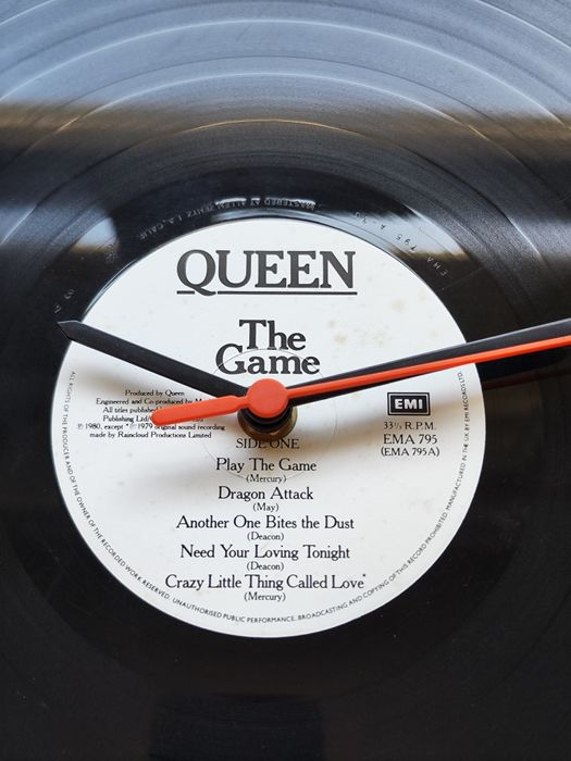 Queen - The Game - Relógio em Vinil 33 ⅓ RPM