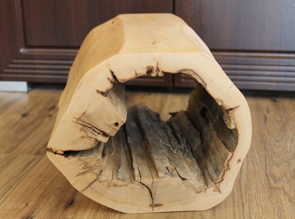 Kwietnik z pnia olchowego