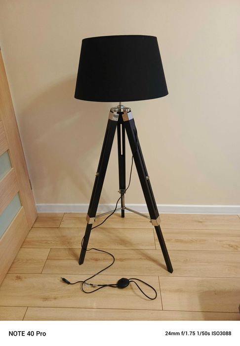 Lampa stojąca styl loft