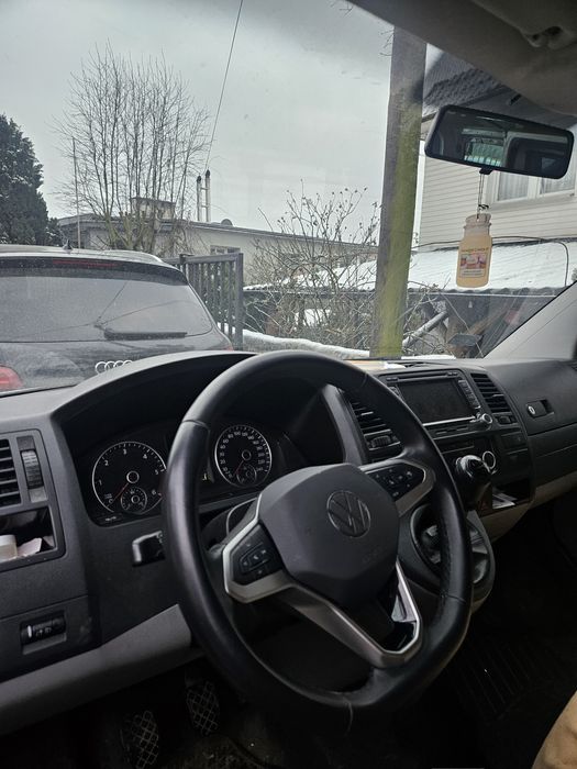 Volkswagen T5 2011r  140km