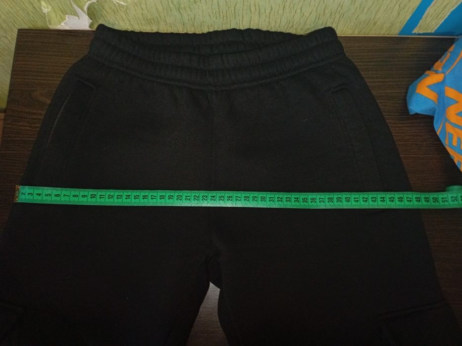 Теплые модные спортивные штаны на школьника