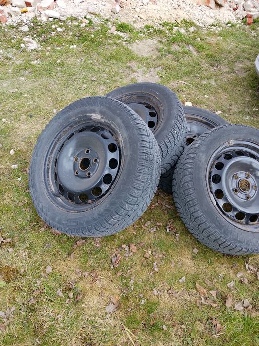 Felgi z oponami Pirelli