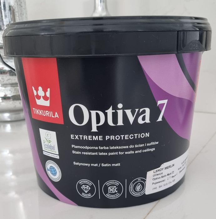 Farba do ścian czarna satyna