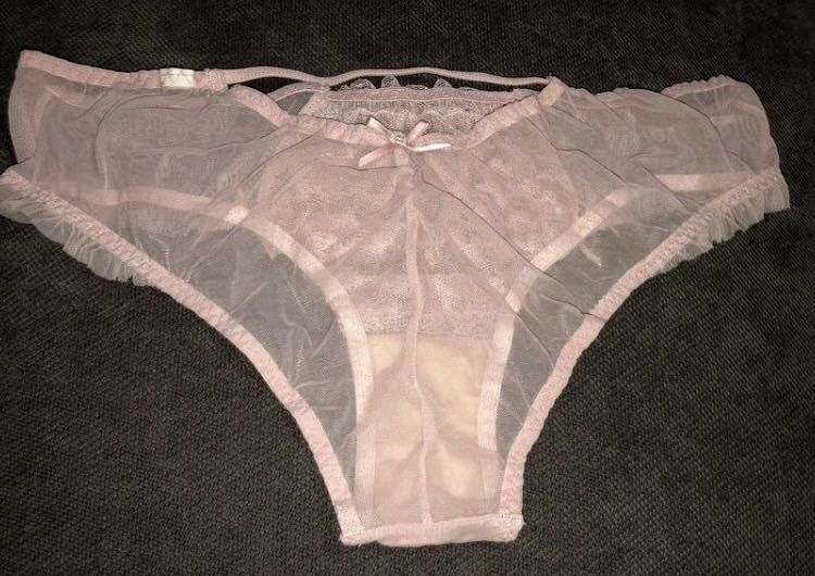 Нижня білизна жіноча