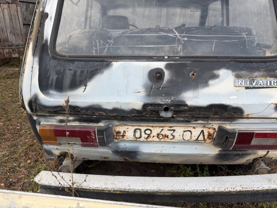 Продам ниву 2121