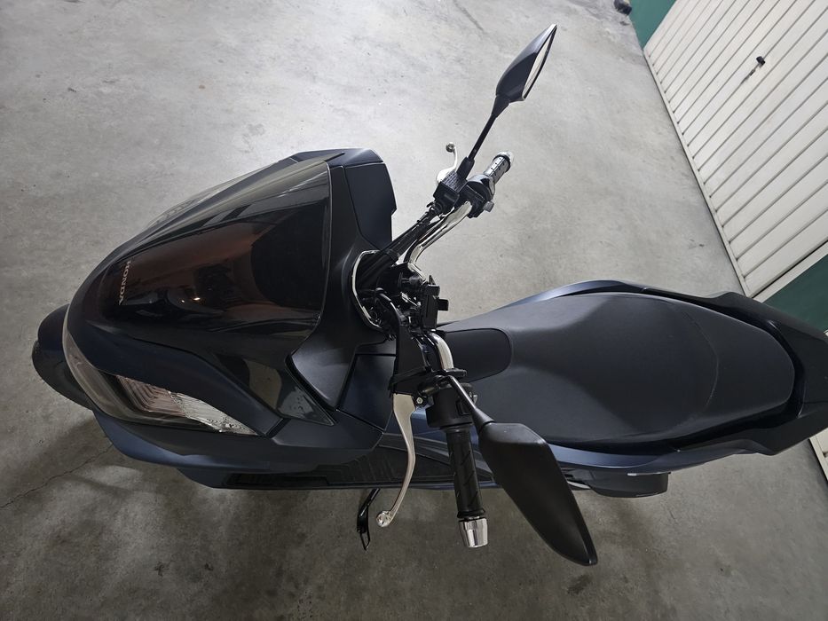 Honda PCX 125 c azul