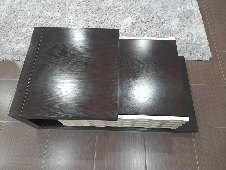Oportunidade! Mesa de centro e móvel de TV
