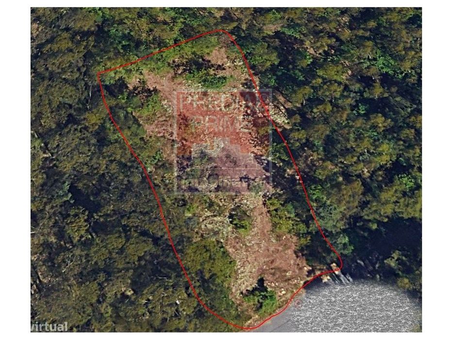 Excelente Terreno Para Indústria Em Cucujães — Vila de Cucujães, Aveiro