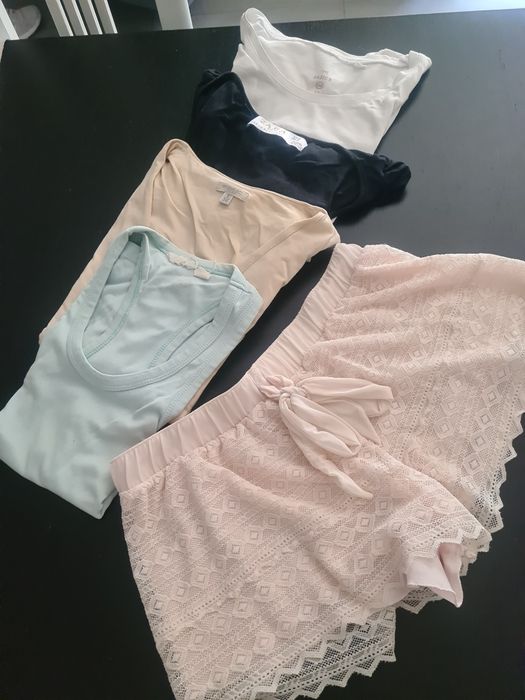 Tamanho S diversas pecas de roupa, cada 3euros