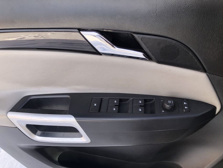 Продам автомобиль Chevrolet Captiva 2013год