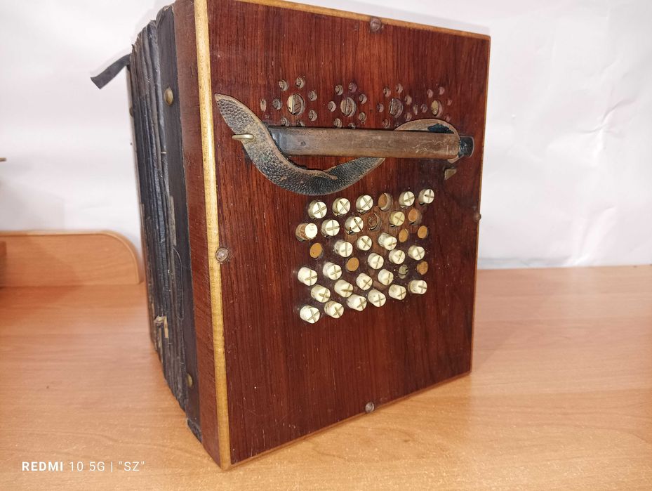 Stary bandoneon - guzikówka - harmonia.