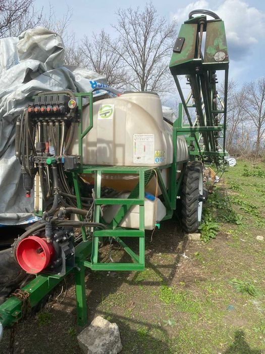 Продам оприскувач причіпний Profi-21