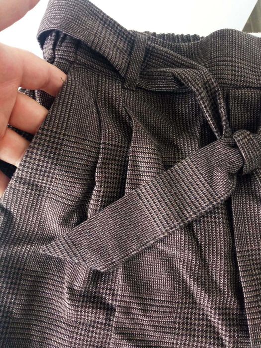 Massimo Dutti damskie spodnie z paseczkiem r 34 pas 64-80cm