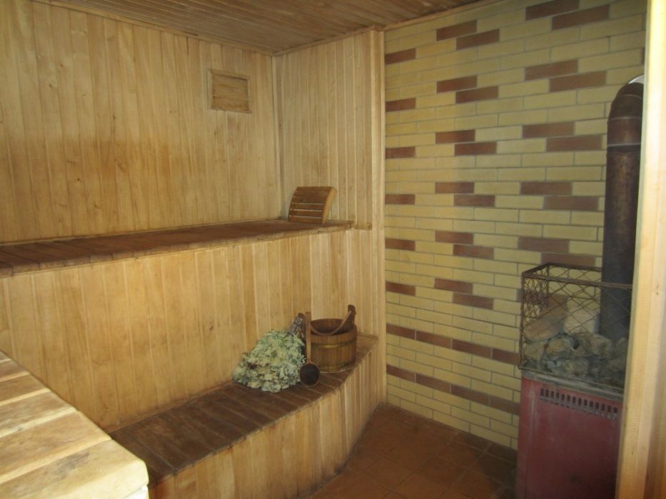 Будинок/Сруб/Баня у лісі