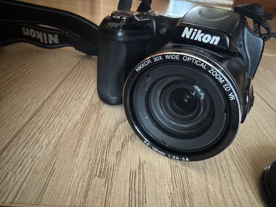 Фотоапарат Nikon Colpix L820