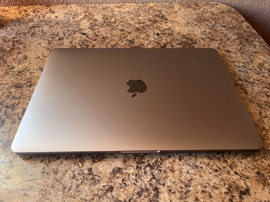 Macbook Pro 13 TouchBar 30 циклів