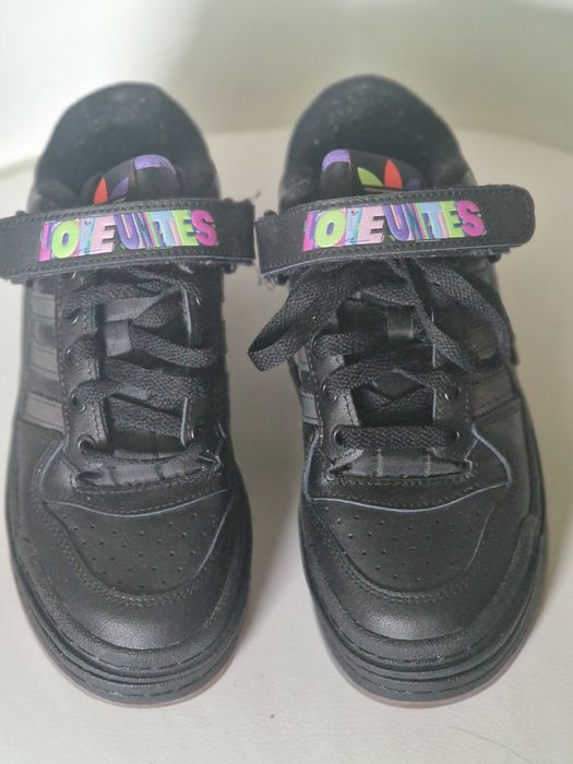 Кросівки в відмінному стані.