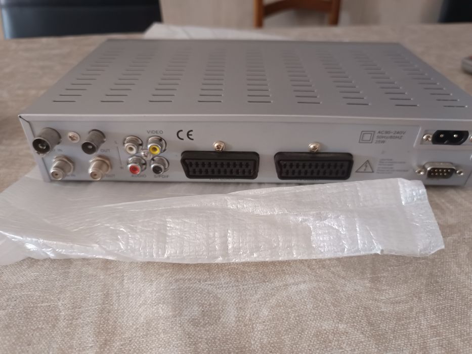 Receptor satélite