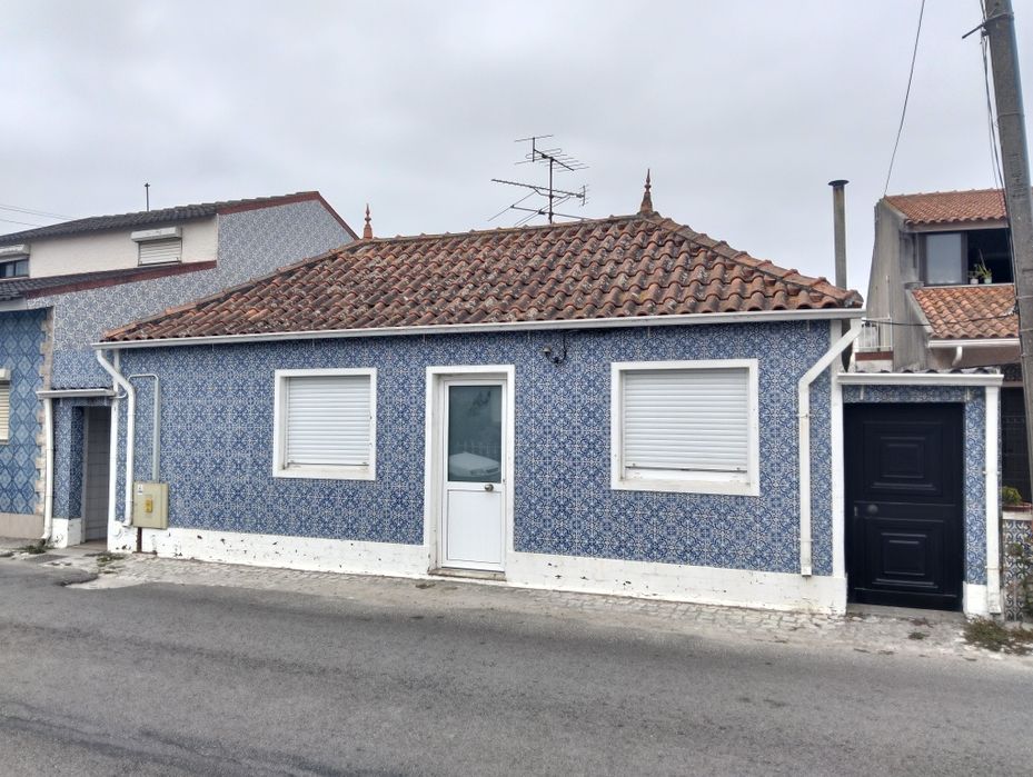 Alugo casa T2 mobilada