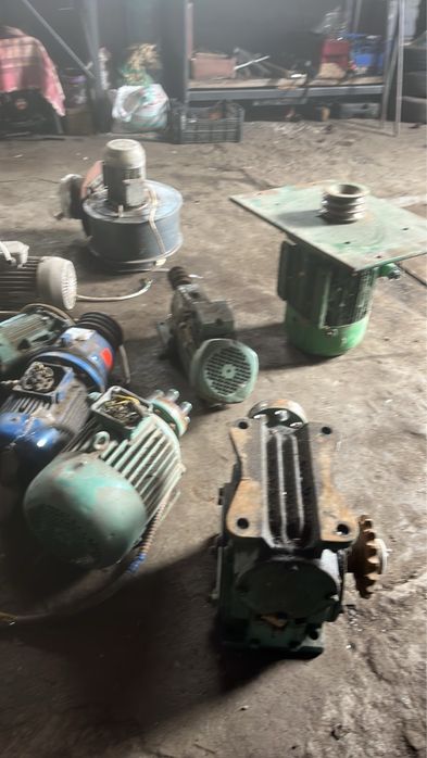 Электро двигателя и редуктора