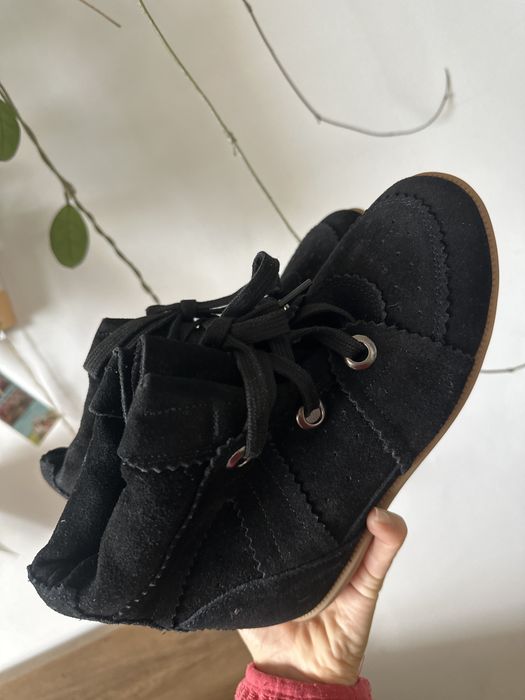 Nowe zamszowe botki koturn bobby a’la isabel marant