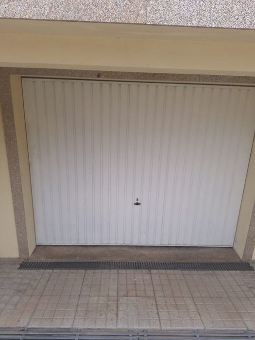 Portão de garagem para uma abertura de 2.30 por 3.10