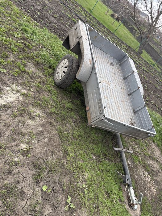 Прицеп легковий з документами на торсіоній підвісці
