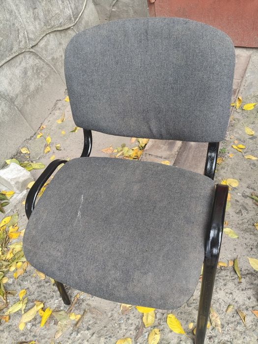 Продаж офісних стільців