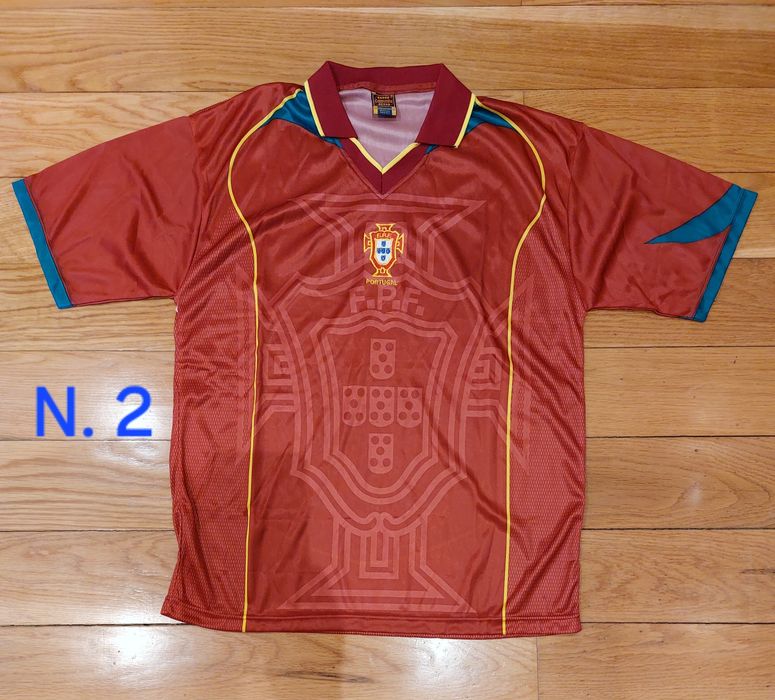 Cachecóis, bandeiras e camisolas de Portugal