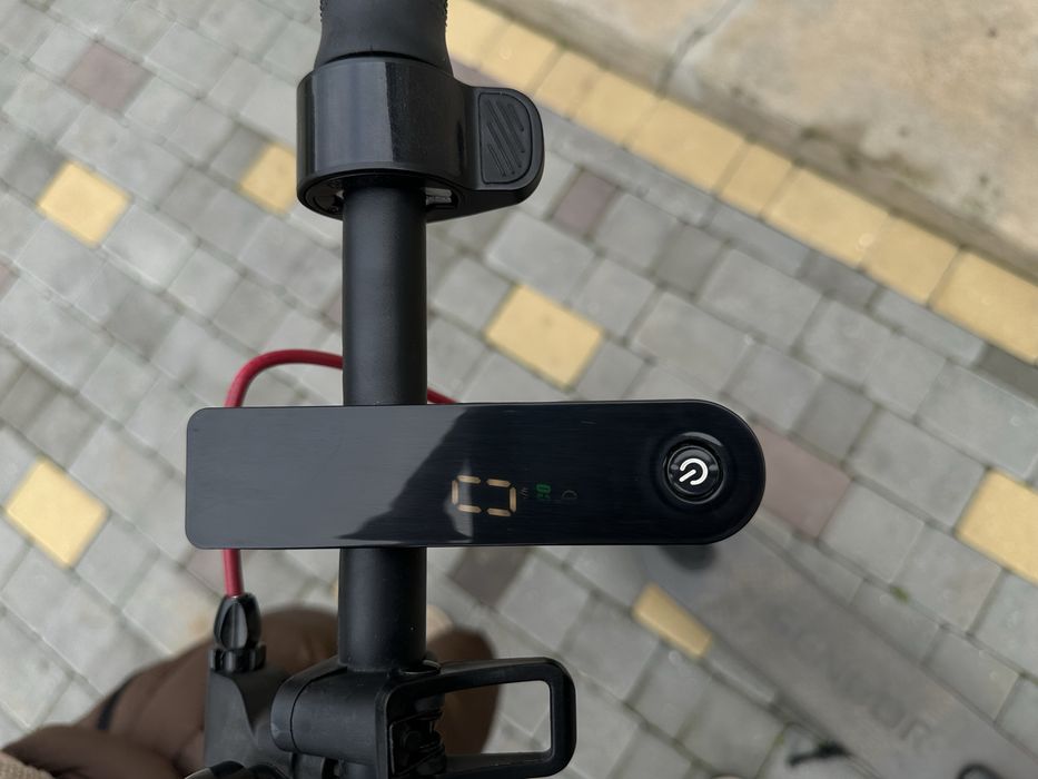 Продам електросамокат Sencor S20