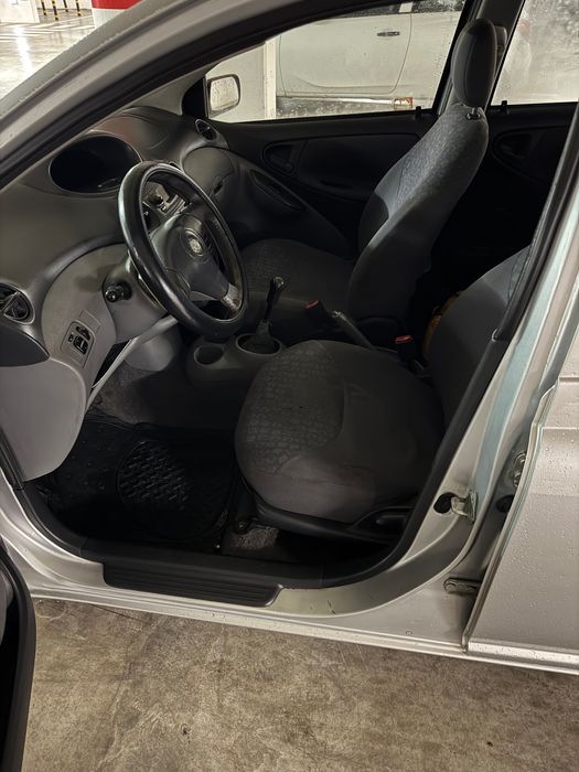 Toyota yaris 1.0 gasolina