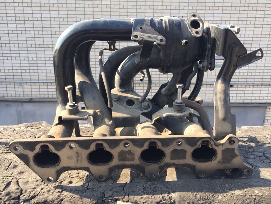 Впускной коллектор Lancer 9